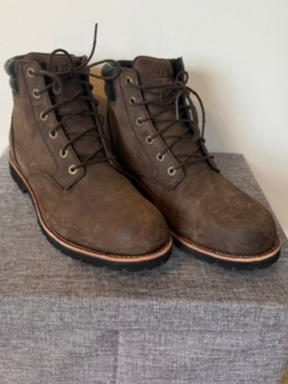 L.L.Bean Bucksport Plain Toe Leather Boots Men’s 12 Medium Brown Vibram